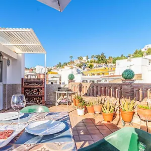  Сasa de vacaciones Stunning In Mlaga With 2 Bedrooms And Wifi